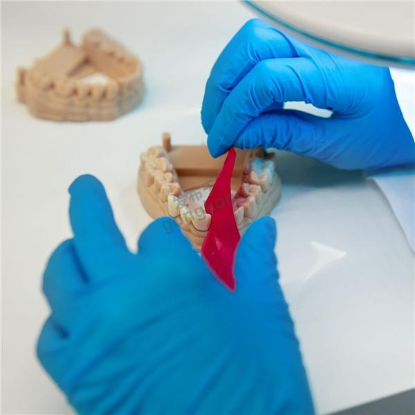 solutions-dental-labs.jpg__664x0_q85_subsampling-2.jpg